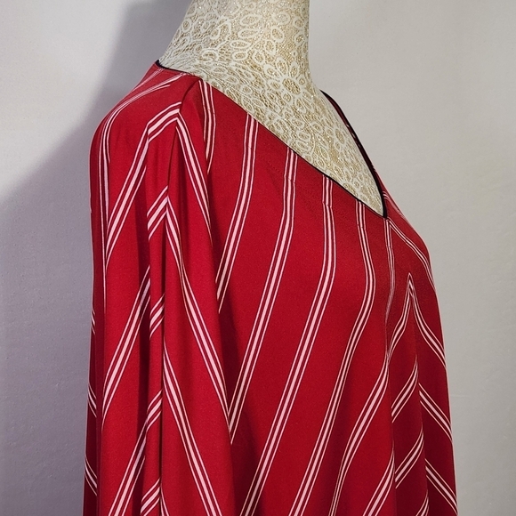 Susan Graver Women Oversized Flare Sleeve Red Striped V-Neck Blouse SZ XL Casual - Picture 6 of 15